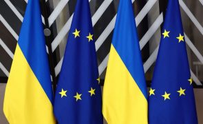 Comissão apresenta quadro de adesão da Ucrânia já em março mas decisão só após europeias