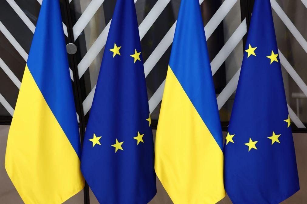 Comissão apresenta quadro de adesão da Ucrânia já em março mas decisão só após europeias