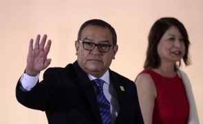 Demissão do primeiro-ministro do Peru por suspeita de tráfico de influências