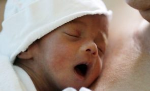 Taxa de natalidade recua na UE e sobe em Portugal em 2022
