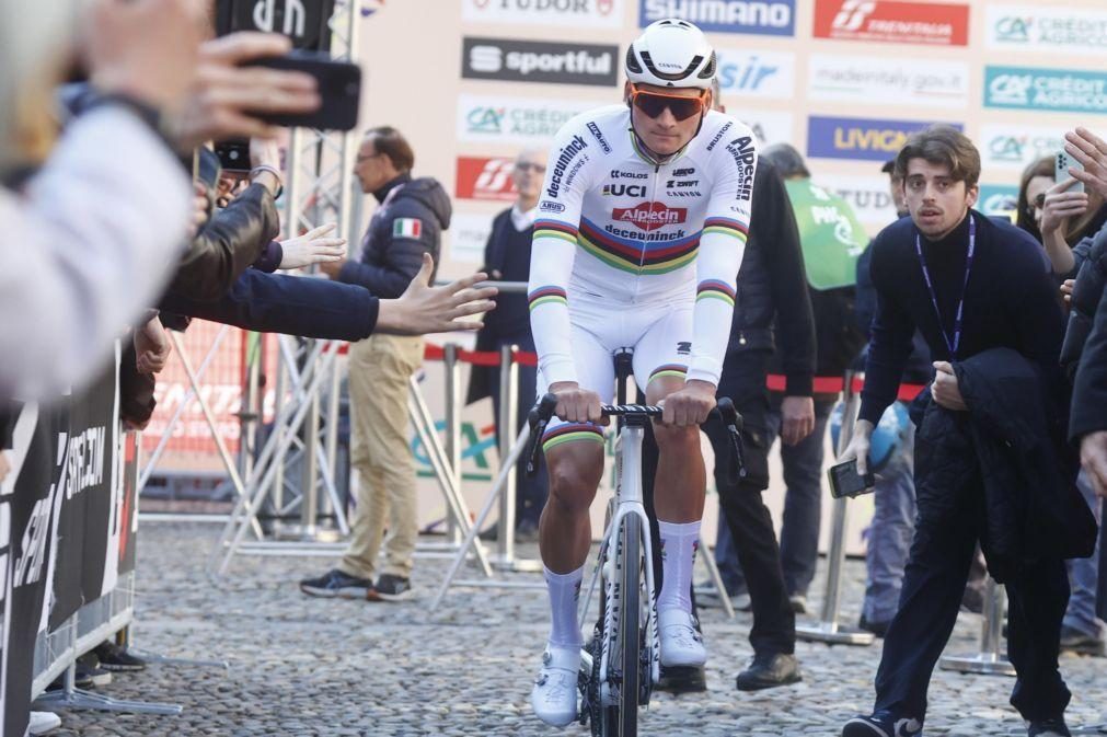 Campeão do mundo Mathieu van der Poel renova até 2028 com Alpecin-Deceunink