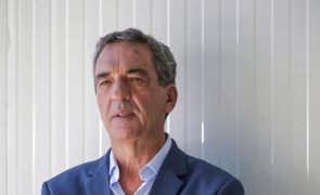 Júlio Magalhães TVI emite comunicado em que confirma suspensão do jornalista