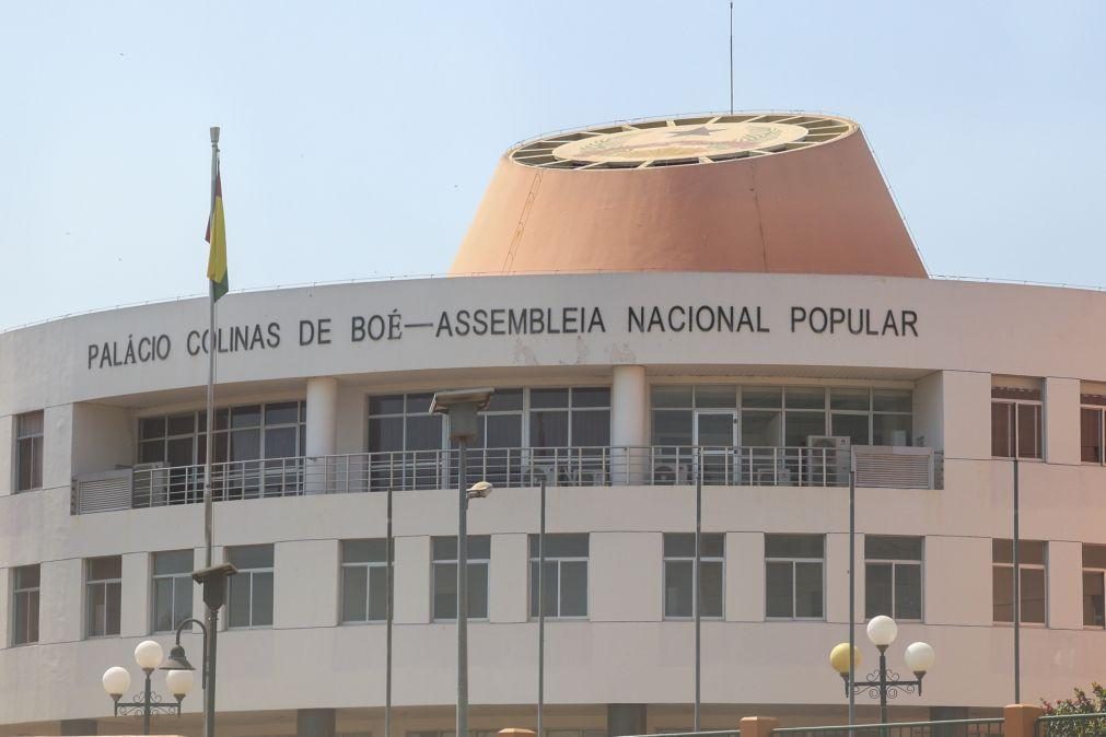 Parlamento da Guiné-Bissau reabre com restrições aos deputados