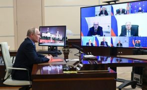Kremlin garante que Putin embora ausente das homenagens sente dor pelo atentado