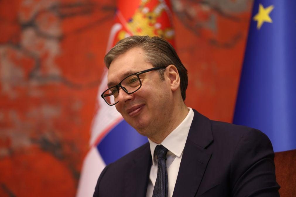Presidente da Sérvia confia formação do novo Governo a aliado do Partido Progressista