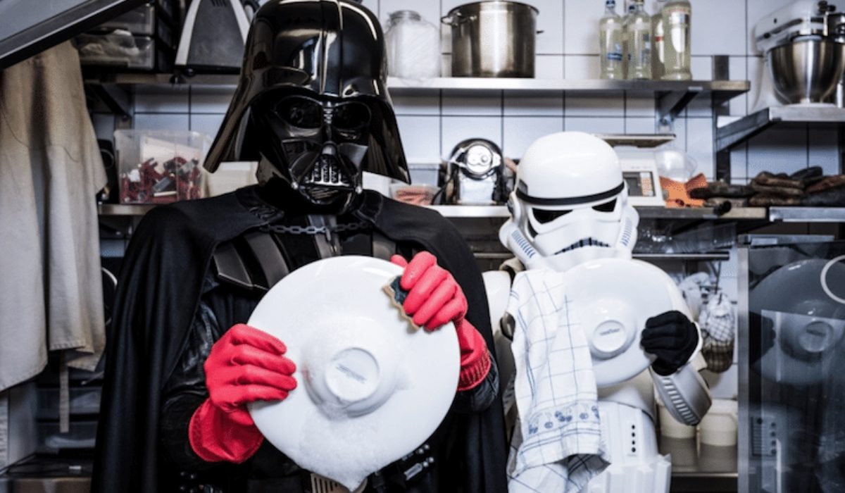 É fã de 'Star Wars'? Saiba que pode comprar o fato de Darth Vader