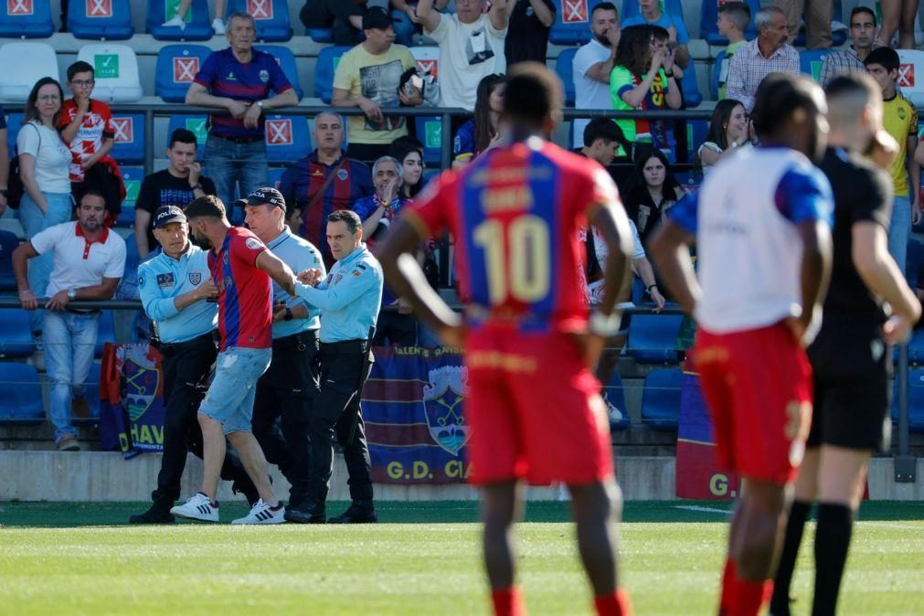 Liga de clubes condena incidentes com adeptos no Desportivo Chaves-Estoril Praia