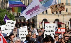 Mais de 2.000 pessoas protestam em Dresden contra a violência na campanha eleitoral
