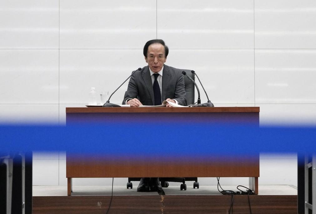 Banco central do Japão não descarta nova subida de juros para travar inflação