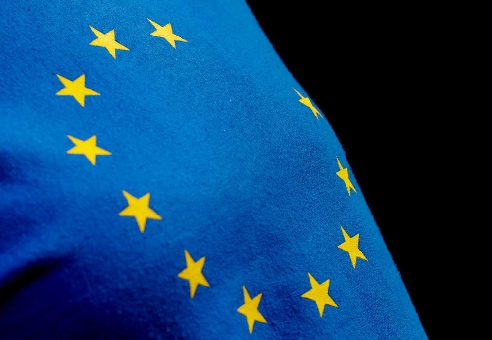 UE alcança acordo sobre lucros com bens russos e estuda novo pacote de sanções