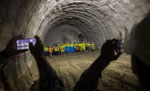 Metro do Porto conclui primeiro túnel da Linha Rosa para a abrir em julho de 2025