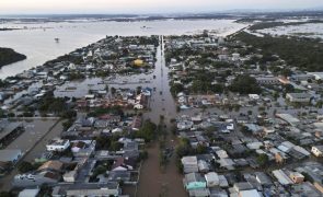 Número de mortes causadas pelas inundações no Brasil sobe para 144