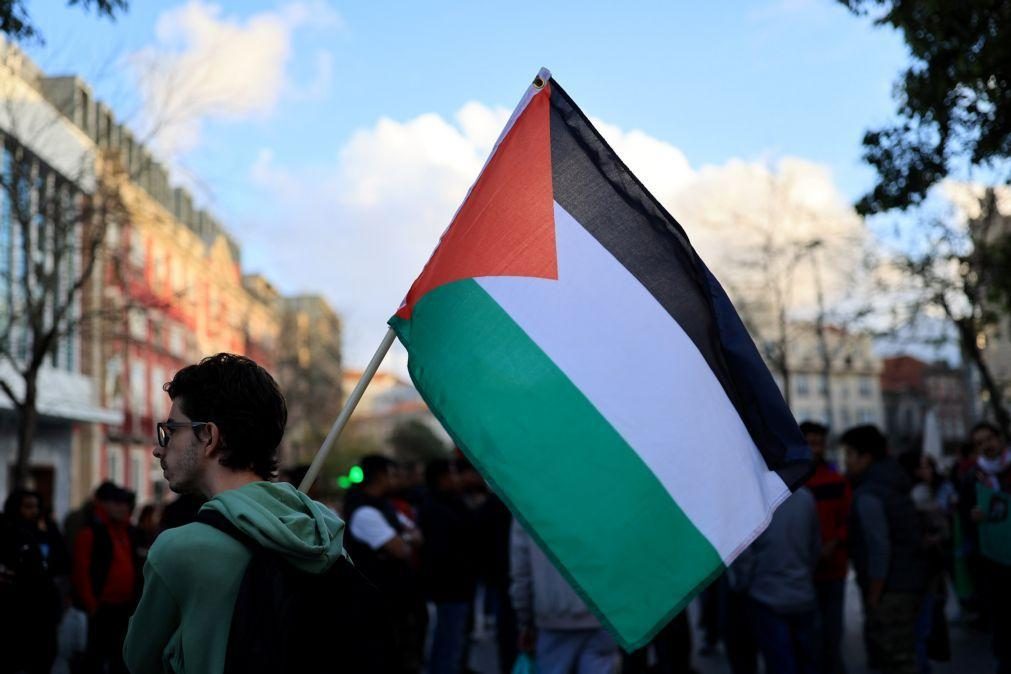 Dezenas de estudantes pró-Palestina ocupam faculdade da U.Porto