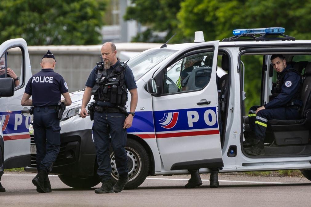 Polícia matou a tiro homem suspeito de preparar ataque a sinagoga em França