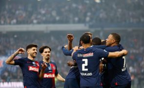 PSG ergue Taça de França e conquista 'dobradinha' na despedida de Mbappé