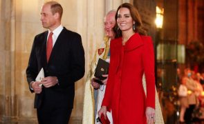 Kate Middleton - Tem uma sósia e já se sabe quanto ganha por cada dia de trabalho!