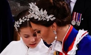 Kate Middleton - A incrível semelhança de princesa Charlotte com a mãe em visitas reais
