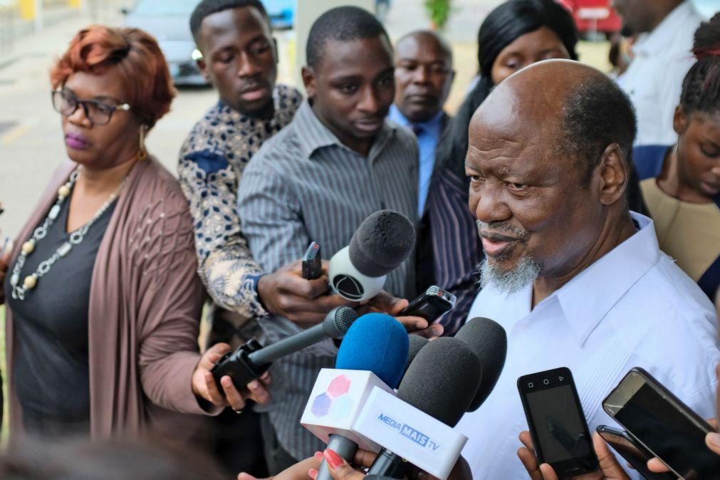 Chissano defende investigação a incidentes na cobertura de protesto em Maputo