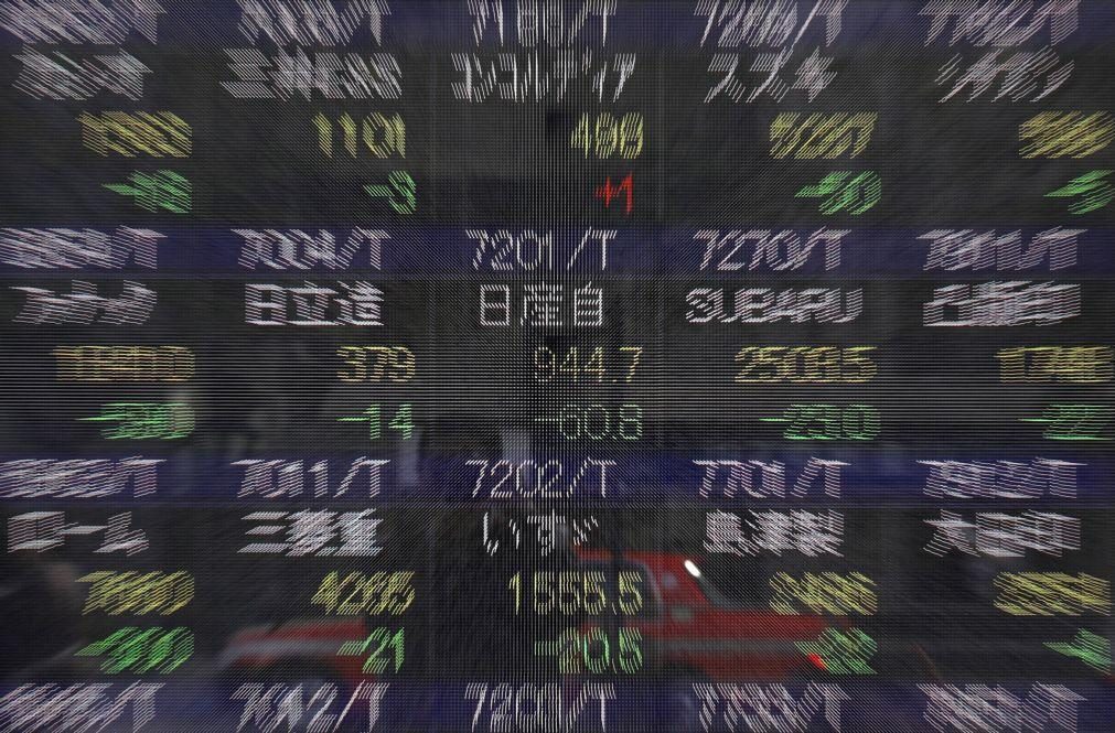 Bolsa de Tóquio abre a ganhar 0,01%