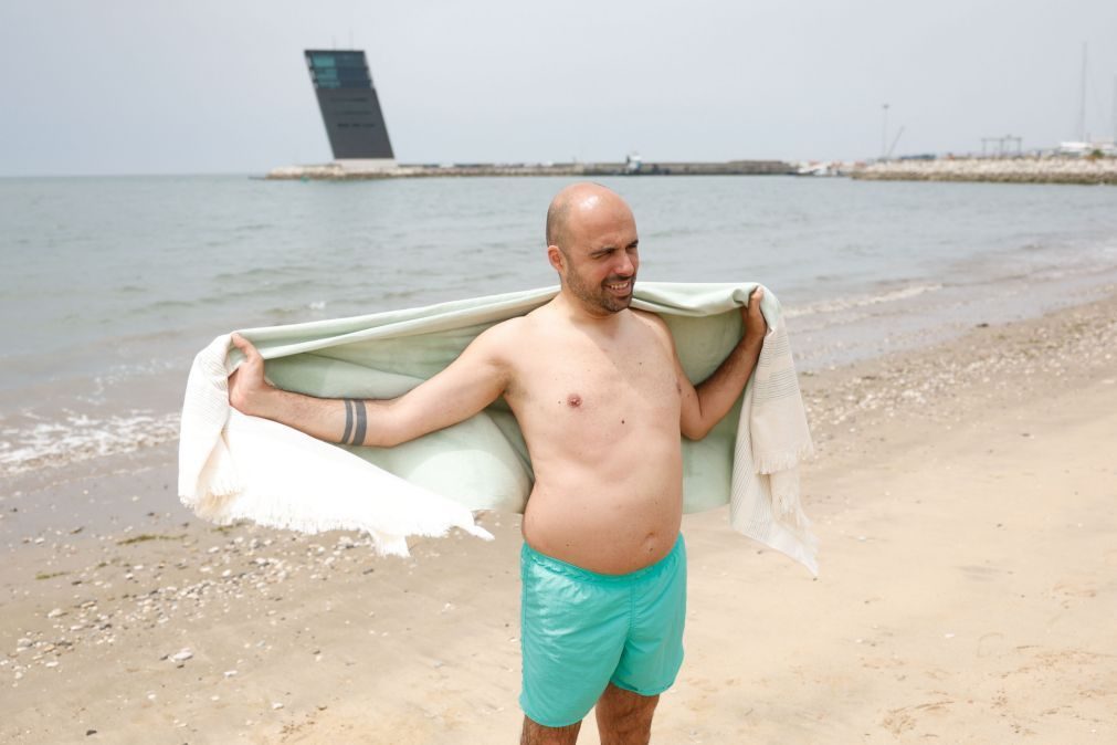 Candidato do PAN  alerta para poluição dos rios com mergulho no Tejo