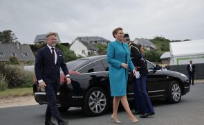 Homem detido após agredir primeira-ministra dinamarquesa em Copenhaga
