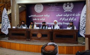 Líder supremo dos talibãs defende aplicação de lei islâmica no país