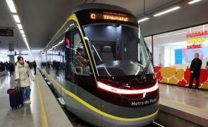 Metro do Porto vai reforçar circulação na noite de São João