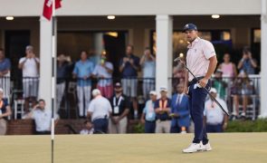 Norte-americano Bryson DeChambeau assume liderança do US Open de golfe