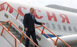 Putin chega à Coreia do Norte na sua primeira visita de Estado ao país desde 2000