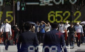 Bolsa de Tóquio abre a ganhar 0,61%