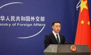 Pequim rejeita acusações dos EUA e NATO sobre apoio à Rússia
