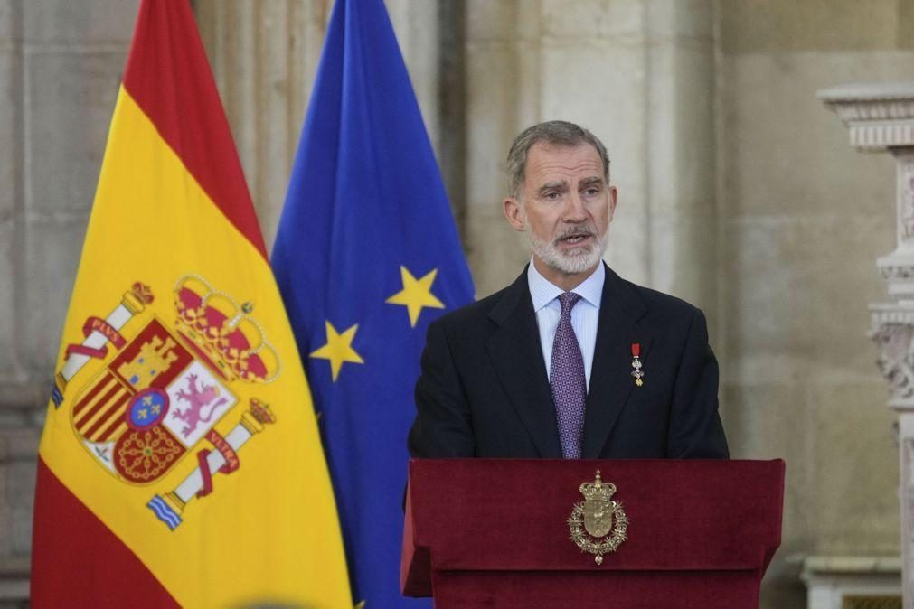 Rei de Espanha reitera compromisso com integridade mesmo com 