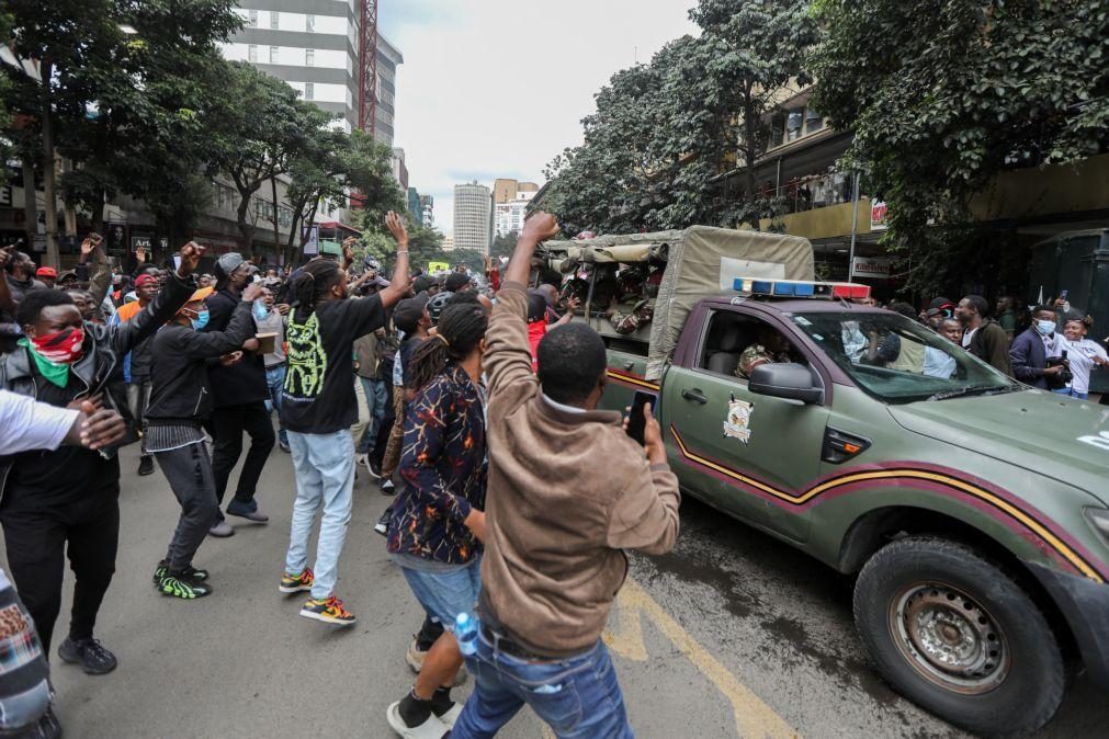Pelo menos 35 pessoas presas e 200 feridas em protestos contra Governo queniano
