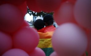 Tribunal da Namíbia anula lei que criminalizava relações homossexuais