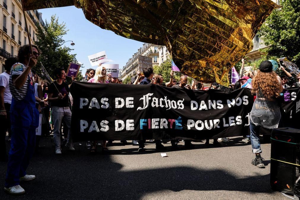 Milhares de feministas manifestaram-se hoje contra extrema-direita em França