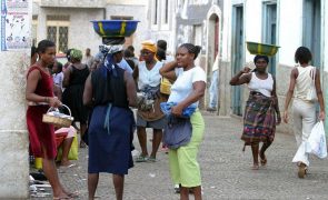 Rácio da dívida pública de Cabo Verde segue tendência decrescente 