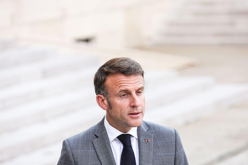 Macron dramatiza discurso e diz que propostas dos 