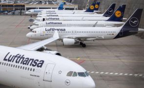 Lufthansa vai aplicar taxa até 72 euros por voo devido ao custo do combustível limpo