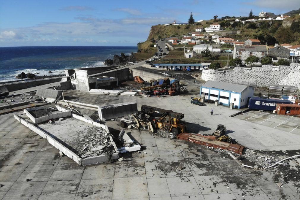 Autarcas da ilha açoriana das Flores preocupados com demografia e habitação