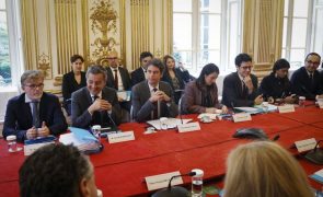 Governo francês dissolve quatro grupos de extrema-direita e um islamita