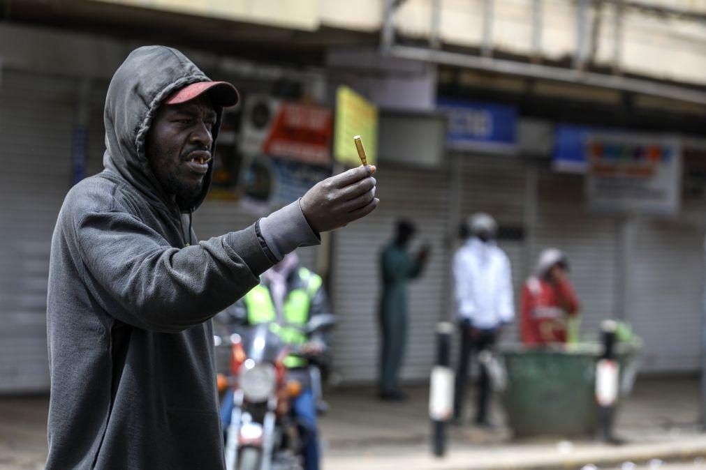 Polícia queniana dispara balas de borracha e gás lacrimogéneo contra manifestantes
