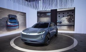 Chinesa SAIC e Volkswagen vão desenvolver automóveis híbridos e elétricos
