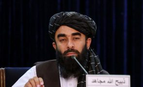 Talibãs dizem ter apoio da Rússia nas conversações em Doha