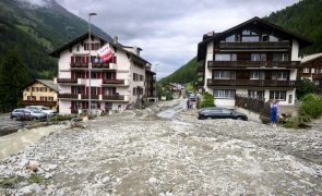 Deslizamento de terra provoca dois mortos na Suíça