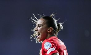 Futebolista internacional Lúcia Alves renova com o Benfica até 2026