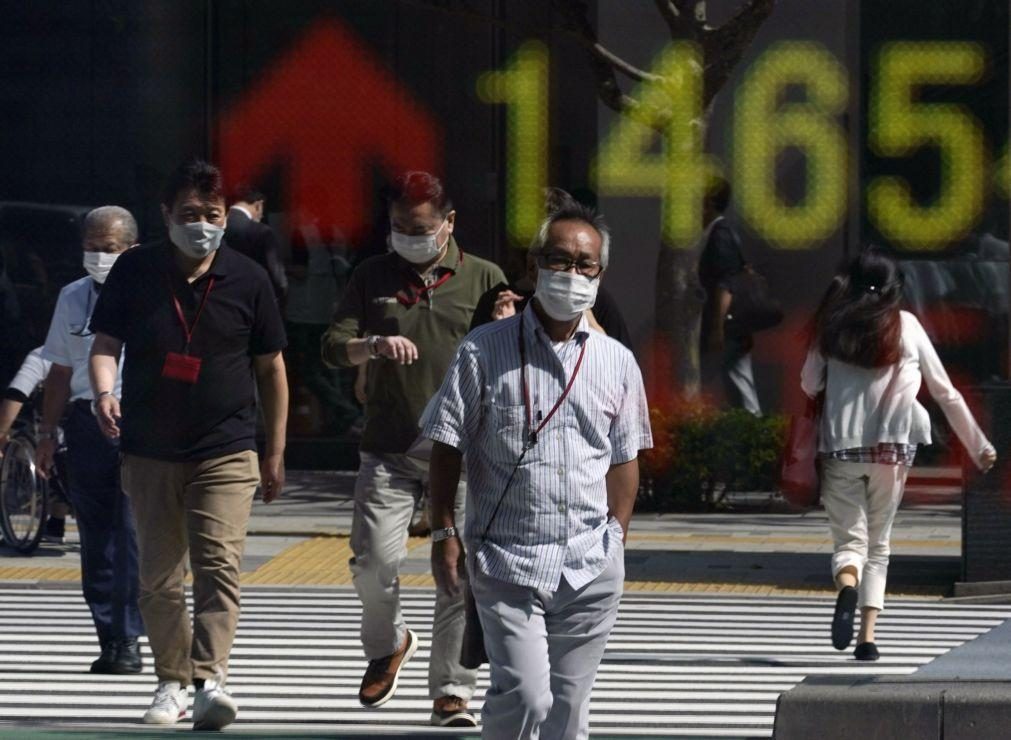 Bolsa de Tóquio abre a ganhar 0,66%