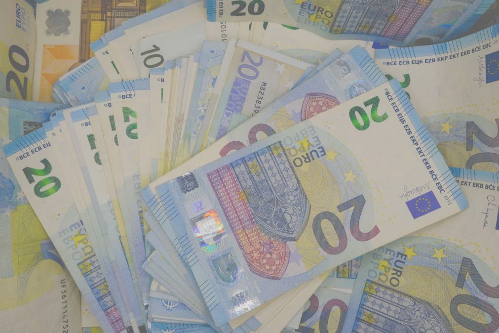 Balança de pagamentos da UE regista excedente de 134,3 mil ME no 1.º trimestre