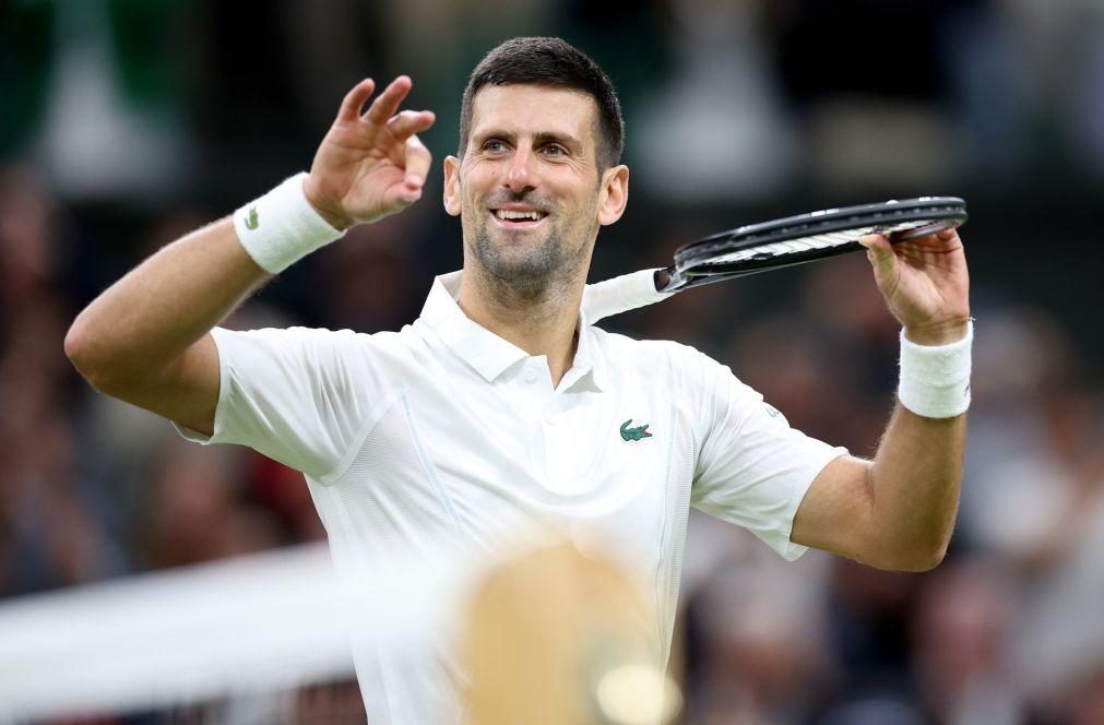Wimbledon: Novak Djokovic apurado para os oitavos de final