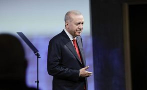 Erdogan admite poder convidar Presidente sírio a visitar a Turquia