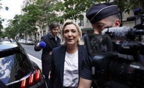 Campanha presidencial de Le Pen investigada por financiamento ilegal